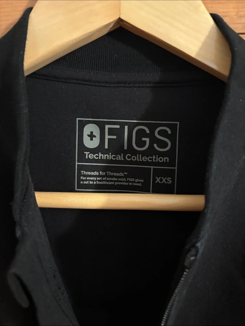Figs Women's Black Bellery Scrub Jacket - Picture 6 of 7